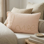 כרית נוי LOVE